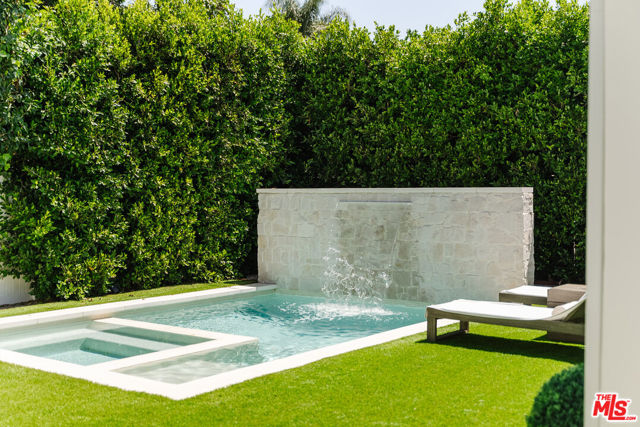 4508 Vesper Avenue, Sherman Oaks CA: https://media.crmls.org/mediaz/3998499e-e227-45f5-ba3f-963ea488bae9.jpg