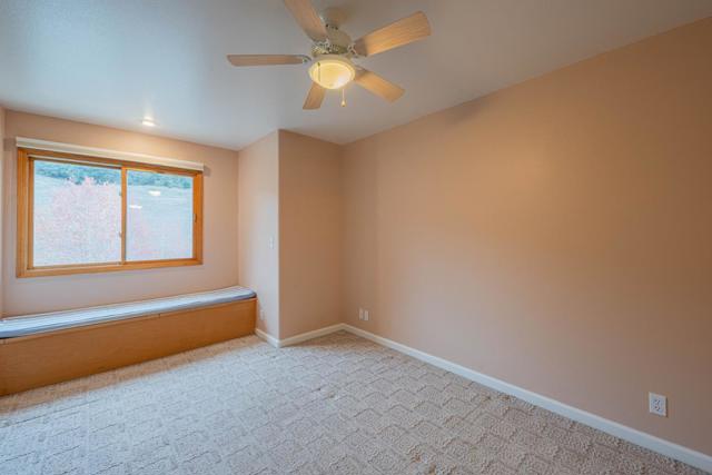 20160 Rock Springs Lane,  CA: https://media.crmls.org/mediaz/3998e1ae-88d4-4112-bb0e-f40215129d75.jpg