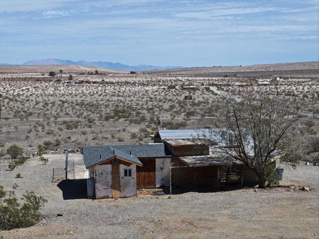 68424 Bellerue Road, 29 Palms CA: https://media.crmls.org/mediaz/39991ecb-92dd-4aa0-9097-497631d4db65.jpg