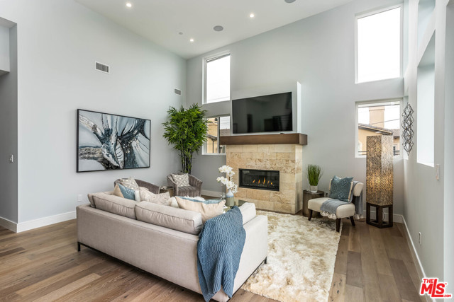 2423 Rockefeller Lane, Redondo Beach, California 90278, 5 Bedrooms Bedrooms, ,5 BathroomsBathrooms,Residential,Sold,Rockefeller,20581390