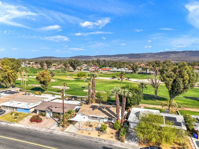 77590 California Drive, Palm Desert CA: https://media.crmls.org/mediaz/399a4931-981e-4778-98ca-5c7f3eaf3d0f.jpg