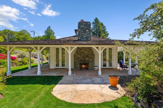 1142 Moore Road, Woodside CA: https://media.crmls.org/mediaz/399b0238-9144-470e-980f-725f577d86f2.jpg