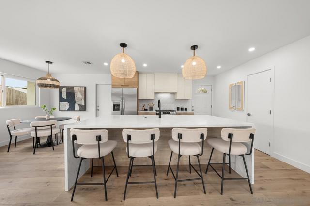 3297 Ashford, San Diego CA: https://media.crmls.org/mediaz/399b0b4b-0faa-421c-88cb-033a05f917c3.jpg