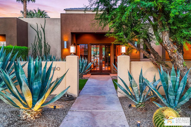 39700 Keenan Drive, Rancho Mirage CA: https://media.crmls.org/mediaz/399b2e25-458d-41e8-b843-f9155947b7d6.jpg