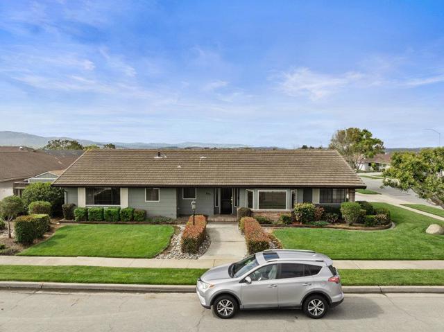 745 Ambrose Drive, Salinas CA: https://media.crmls.org/mediaz/399c1517-3ada-414a-90dc-fcf943b388ec.jpg
