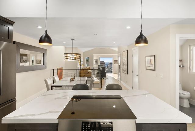 Detail Gallery Image 6 of 20 For 2319 Cambridge, Cardiff By The Sea,  CA 92007 - 3 Beds | 3/1 Baths