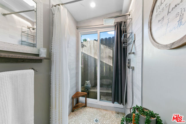 30603 El Sueno Drive, Malibu CA: https://media.crmls.org/mediaz/399cddd5-5fa2-4591-a6c4-f45d102d03b4.jpg