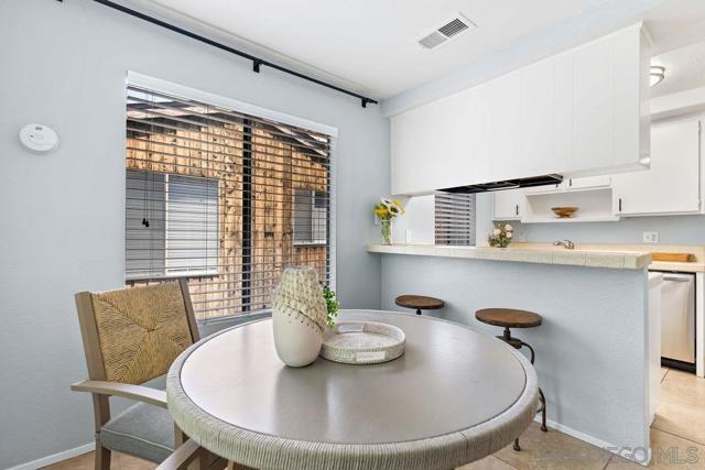 2157 Arnold Way, Alpine CA: https://media.crmls.org/mediaz/399da6f7-1f55-4545-9e65-22c27ef2e8d9.jpg