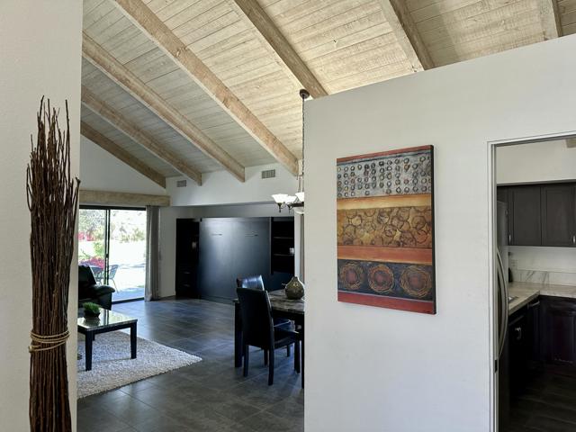450 Sunningdale Drive, Rancho Mirage CA: https://media.crmls.org/mediaz/399dc54e-0f69-4b5c-9360-3eb75da38fa4.jpg