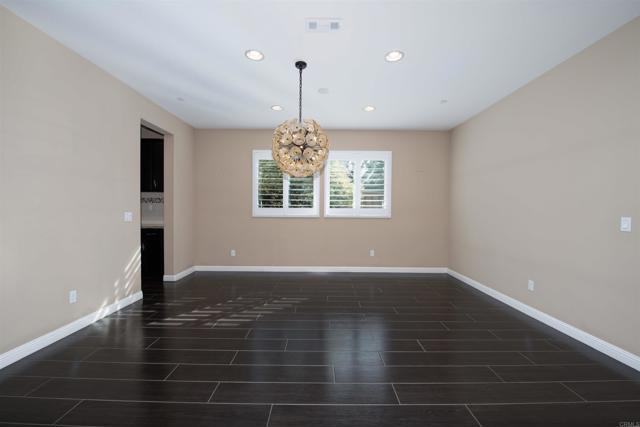 Detail Gallery Image 8 of 55 For 5506 Lipizzaner Cir, Oceanside,  CA 92057 - 4 Beds | 3/1 Baths