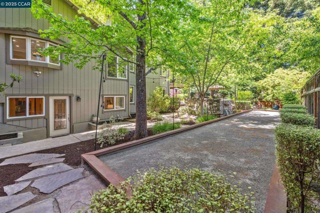 210 Still Creek Rd, Danville CA: https://media.crmls.org/mediaz/399edb12-d52c-4919-ac5d-ef3c19225ded.jpg