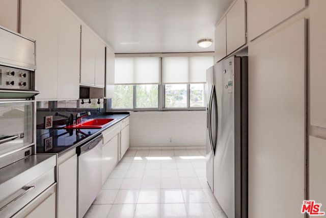 8701 Delgany Avenue, Playa del Rey CA: https://media.crmls.org/mediaz/399fdd11-a2c1-43f5-a3c5-6dca8d6b00e3.jpg