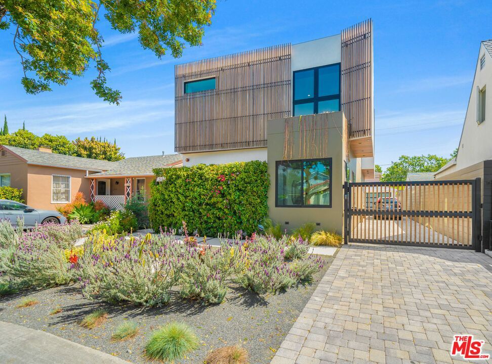 3138 Roberts Avenue, Culver City, CA 90232