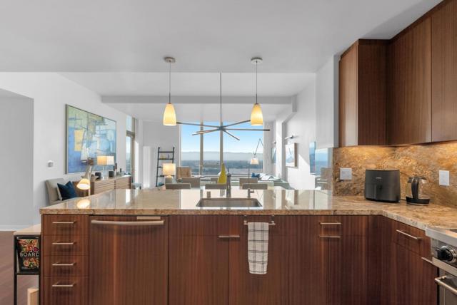 38 N Almaden Boulevard, San Jose CA: https://media.crmls.org/mediaz/39a0e90b-1daf-43ce-bc96-8df9367770a1.jpg