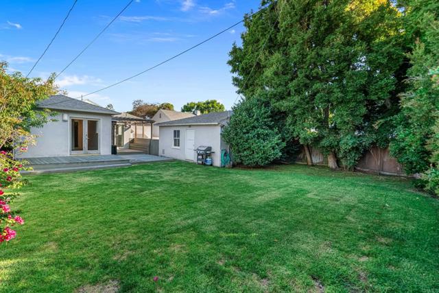 1715 Cedar St, Santa Monica CA: https://media.crmls.org/mediaz/39a0f191-793b-46d0-ad63-aa19a0ca8259.jpg