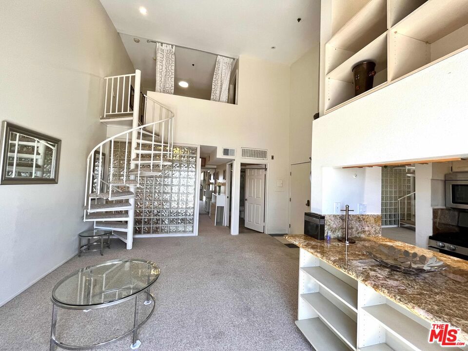 MLS #25577585 img 23