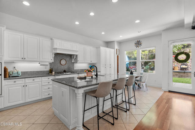 1729 Bluesage Court, Simi Valley CA: https://media.crmls.org/mediaz/39a143e6-fc51-499d-b20c-6aa8dd4a33ce.jpg