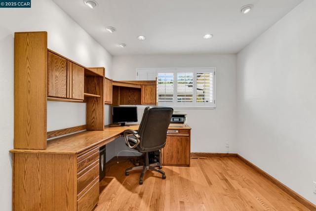 2032 Vanderslice Ave, Walnut Creek CA: https://media.crmls.org/mediaz/39a14479-e935-42b7-8773-4bfb36b49dcc.jpg