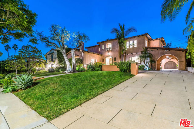519 N ALTA Drive, Beverly Hills CA: https://media.crmls.org/mediaz/39a169ab-4fac-42d9-801e-3badbe1a4f95.jpg