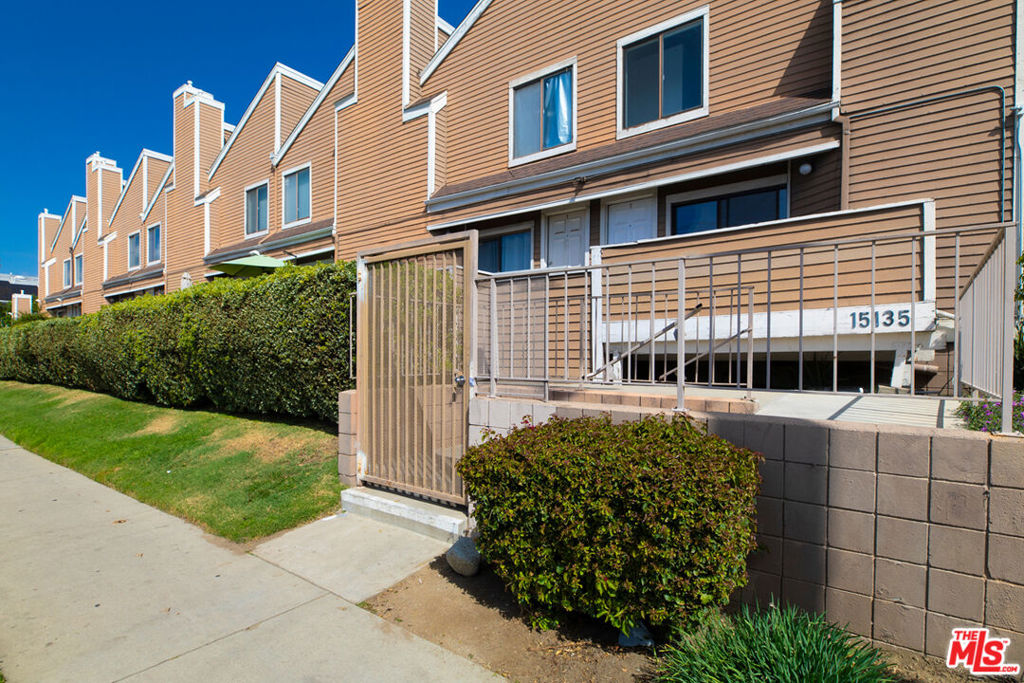 15135 Nordhoff Street #1
