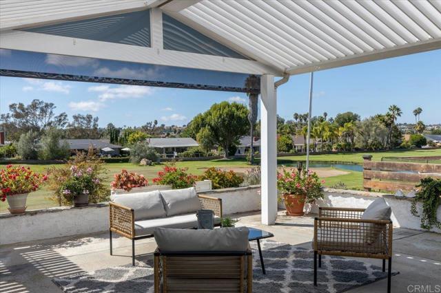 1054 La Sombra Drive, San Marcos CA: https://media.crmls.org/mediaz/39a252c8-eea5-4507-80ce-a2adb8f1c364.jpg