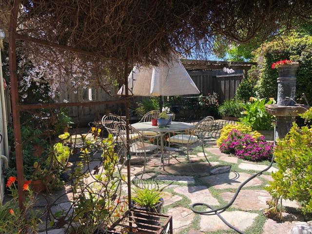 484 E Evelyn Avenue, Sunnyvale CA: https://media.crmls.org/mediaz/39a30b51-a3fe-4afd-97f1-43c19c34d513.jpg