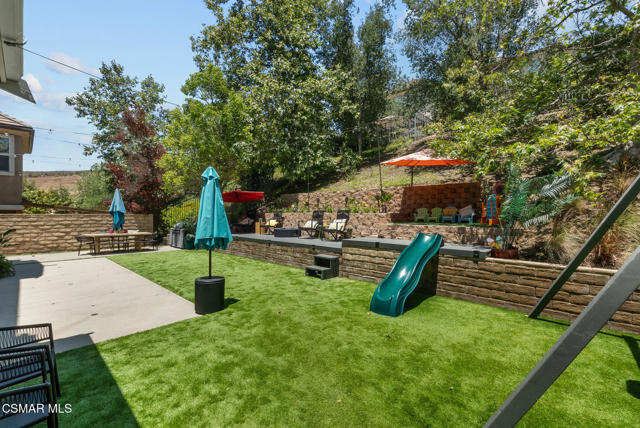 1729 Bluesage Court, Simi Valley CA: https://media.crmls.org/mediaz/39a316ed-7143-4746-a597-5a781e0f3c7b.jpg