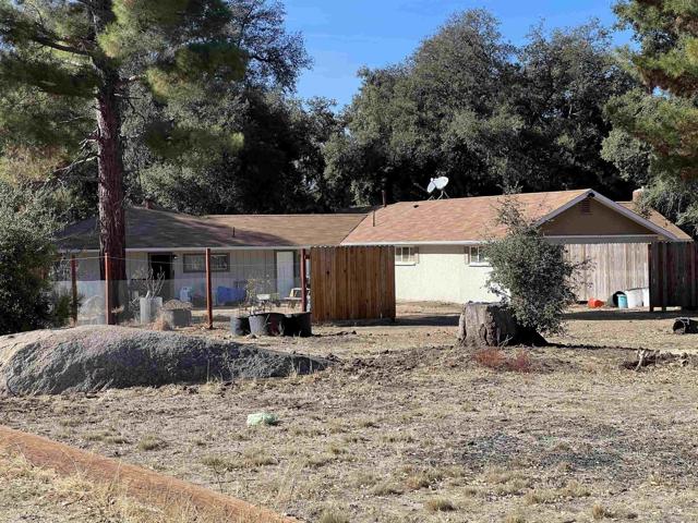 30247 Chihuahua Valley Road, Warner Springs CA: https://media.crmls.org/mediaz/39a5db8a-95c7-4d18-9f3c-5b0969811fa9.jpg