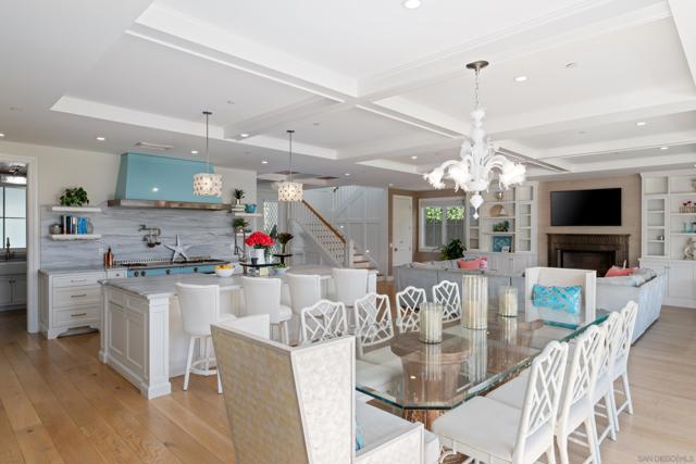 1040 Pine St, Coronado CA: https://media.crmls.org/mediaz/39a64f41-216f-47f9-990c-fb26d45cb826.jpg