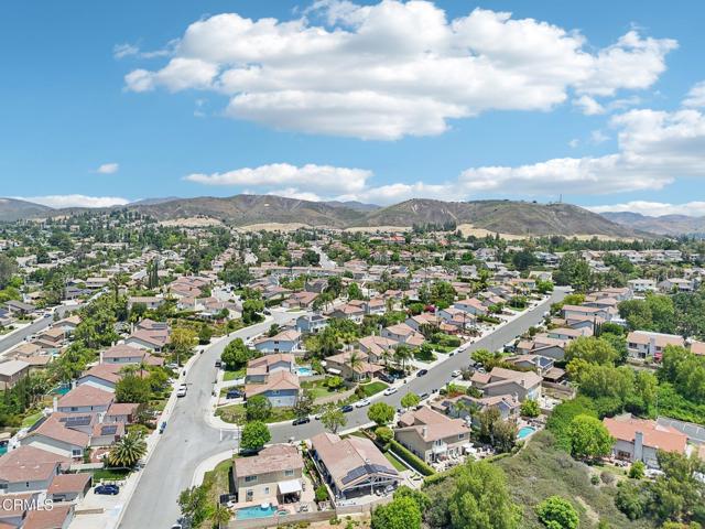 5406 luis Drive, Agoura Hills CA: https://media.crmls.org/mediaz/39a66c3b-11a6-4f5c-8d92-ea8b1f4c185e.jpg