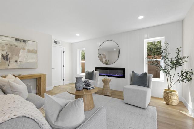 Detail Gallery Image 21 of 44 For 3936 Ambervale Ter, San Diego,  CA 92130 - 3 Beds | 2/1 Baths
