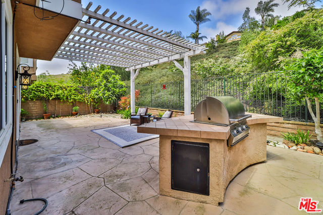 2857 Limestone Drive, Thousand Oaks CA: https://media.crmls.org/mediaz/39a81eb5-dd84-451f-bc23-e9f126bade90.jpg