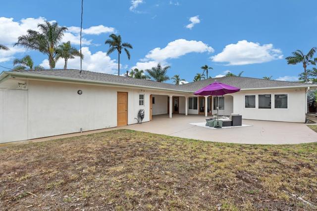 6307 Via Maria, La Jolla CA: https://media.crmls.org/mediaz/39a83848-8bca-4224-b23b-860b6955fca5.jpg