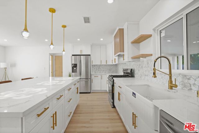 16421 Halsted Street photo 5