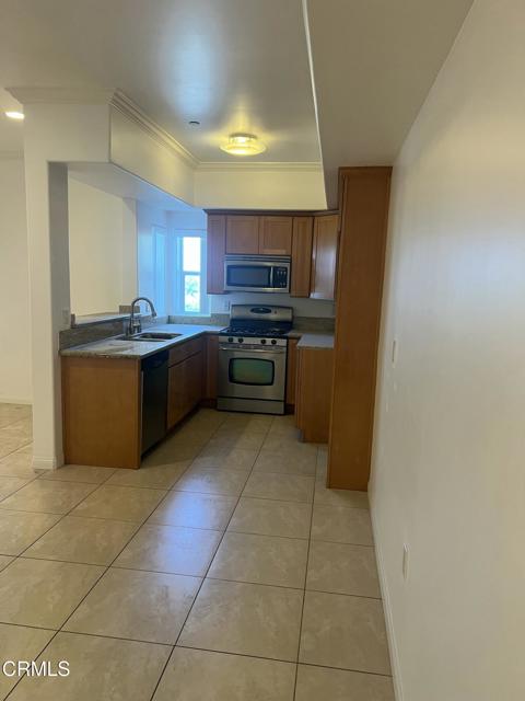 Detail Gallery Image 6 of 27 For 7225 Apperson St #103,  Tujunga,  CA 91042 - 3 Beds | 2/1 Baths