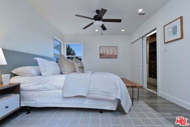15200 Del Gado Drive, Sherman Oaks CA: https://media.crmls.org/mediaz/39a92c60-79d4-4732-a52f-e1f7902bf6a6.jpg
