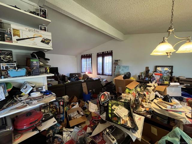 5284 Winthrop St, San Diego CA: https://media.crmls.org/mediaz/39a94795-76cf-4c9e-8bd6-8b64ceb0c48a.jpg