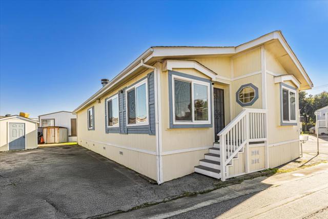 3015 E Bayshore Road, Redwood City CA: https://media.crmls.org/mediaz/39a95716-12d4-4984-82aa-4cbd89e43dd2.jpg