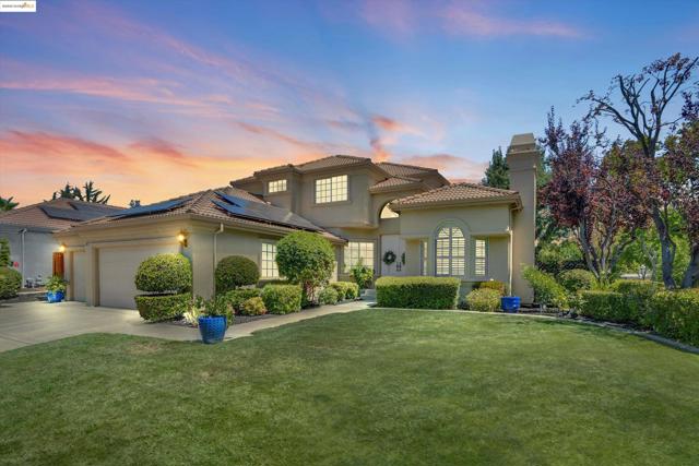 805 Devonshire Loop, Brentwood CA: https://media.crmls.org/mediaz/39ab0f71-7044-4131-b03c-d07d77c815a7.jpg