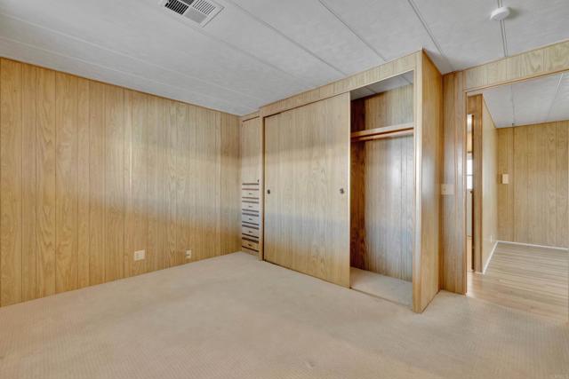 Home for Sale in Lakeside