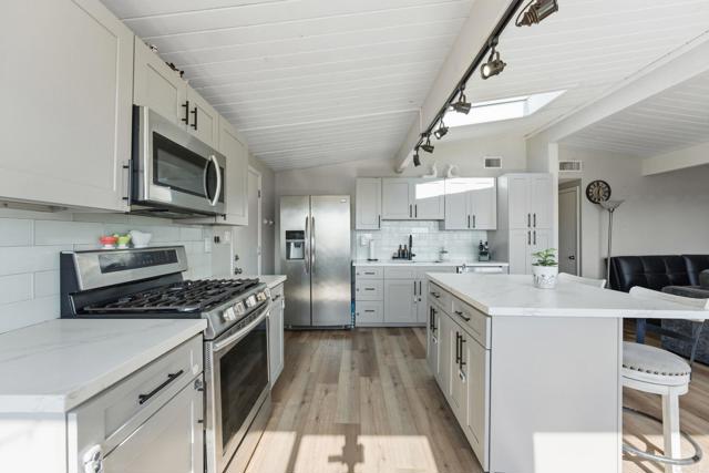 Detail Gallery Image 10 of 25 For 9838 Ivanho St, Spring Valley,  CA 91977 - 3 Beds | 1 Baths