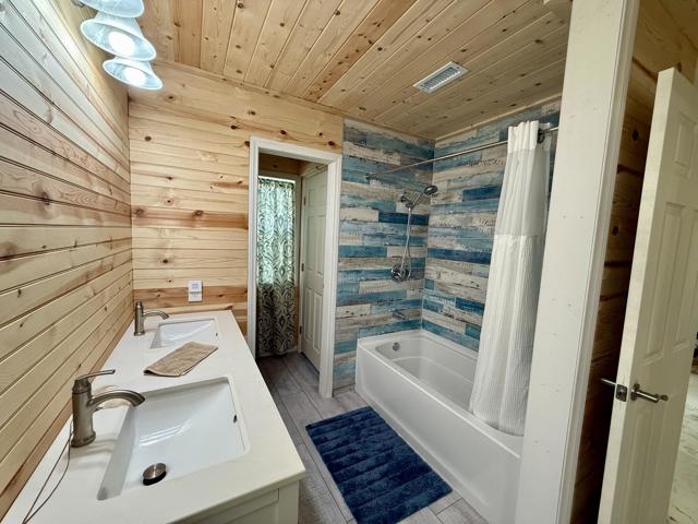 4103 Calle Bienvenido, San Clemente CA: https://media.crmls.org/mediaz/39ae21cb-b69e-48b3-abc1-c95167725e8f.jpg
