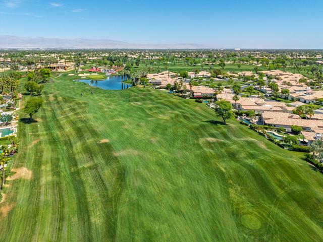 78975 ViA Carmel, La Quinta CA: https://media.crmls.org/mediaz/39ae465f-53b4-4816-ae84-adf38f0432eb.jpg