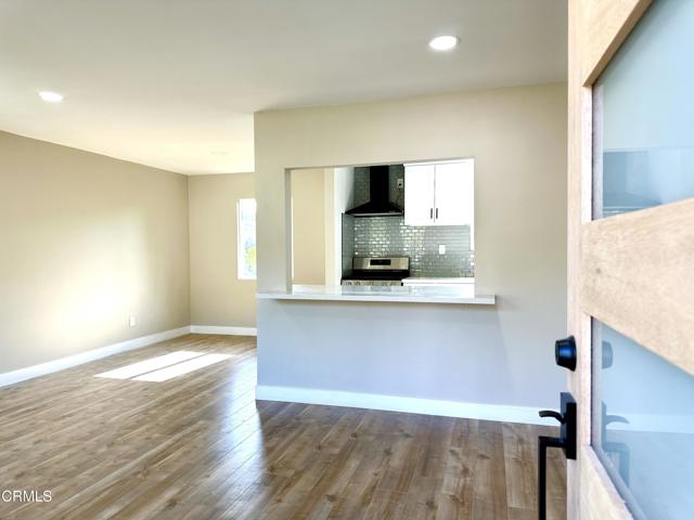 5063 Cypress Lane, Ventura CA: https://media.crmls.org/mediaz/39ae6bef-d66f-44e0-96fe-98da6ab4627c.jpg