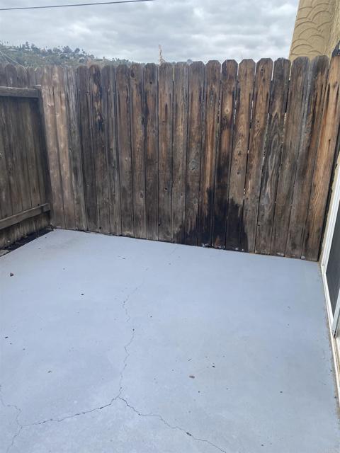 Image 17 of 22 For 1149 Emerald Avenue