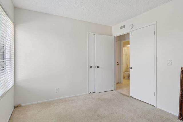 946 Carriage Drive, San Marcos CA: https://media.crmls.org/mediaz/39aecbf1-4a55-422f-a08d-60b54d4d31ab.jpg