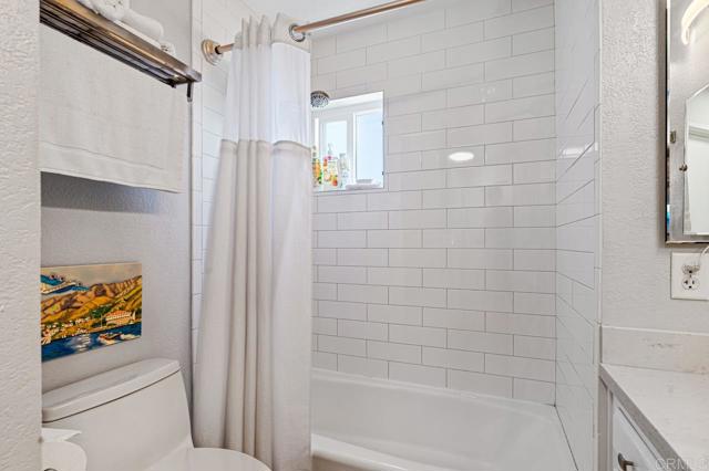 374 Orange Avenue, Coronado CA: https://media.crmls.org/mediaz/39af27a5-6ed3-4970-8e4f-eb4f9d647f56.jpg