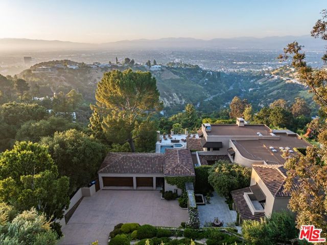 14701 Mulholland Drive, Los Angeles, California 90077, 8 Bedrooms Bedrooms, ,7 BathroomsBathrooms,Single Family Residence,For Sale,Mulholland,24404153