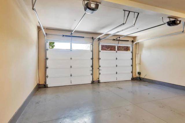 1601 Kentfield Avenue, Redwood City CA: https://media.crmls.org/mediaz/39b02f13-43da-4eb7-8e9d-6cb9fc3b0179.jpg