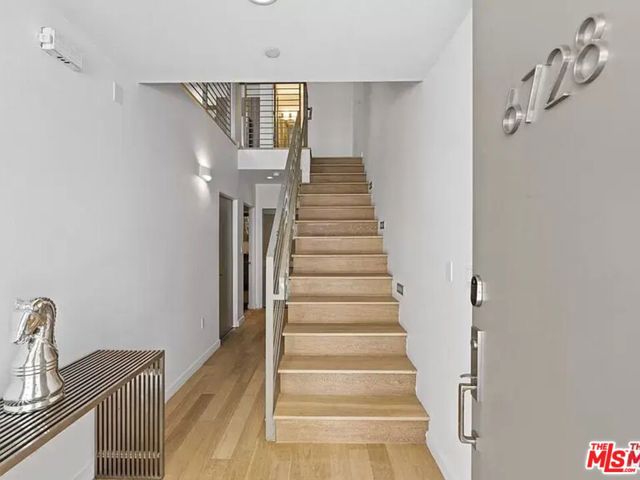 6728 W Hepburn Way, Los Angeles CA: https://media.crmls.org/mediaz/39b14c6b-557d-41a3-bda5-1ab873708167.jpg